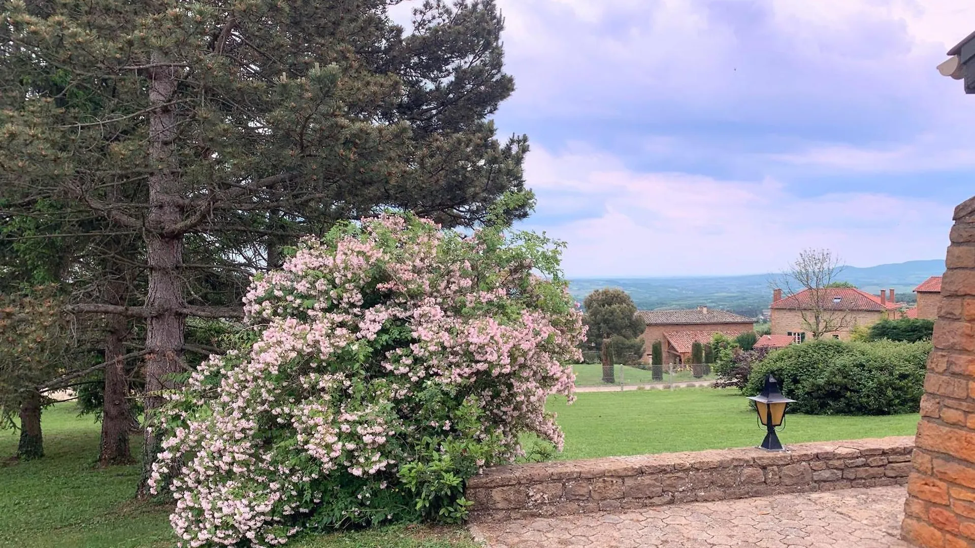 Theizé L'Instant Beaujolais 2 Ou 4 Personnes Logis Cosy Balneo Vue Jardinヴィラ フランス